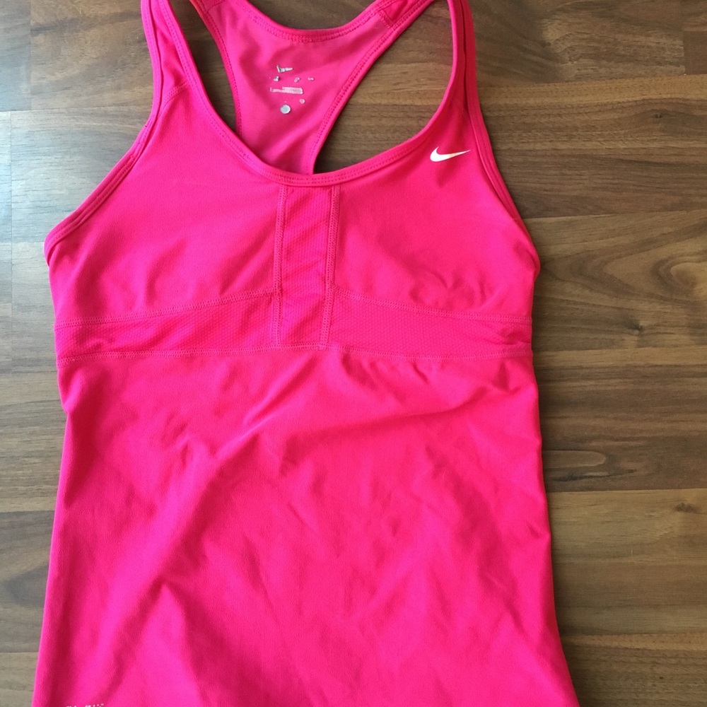 Small Nike dry fit tank